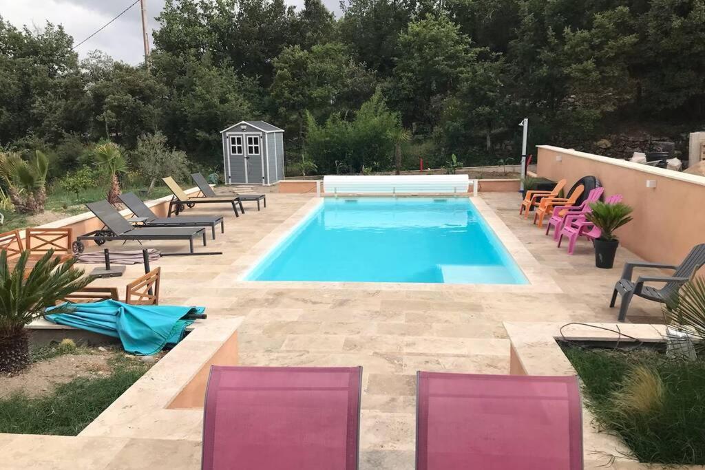 Logement attenant à une villa T2 avec terrasse . Besse-sur-Issole Exterior foto